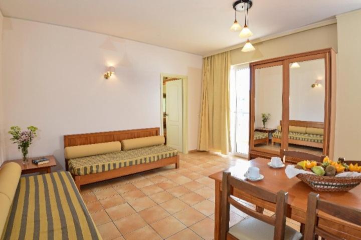 Lefkoniko Beach & Icarus Suite Apts Rethymno Exterior foto